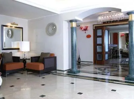 Palazzo Rosenthal Vesuview & מלון 4*