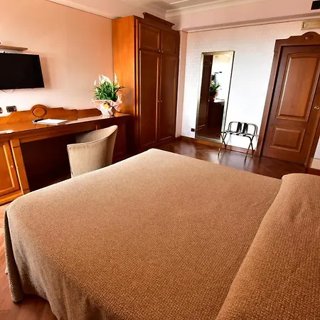Palazzo Rosenthal Vesuview & 4*