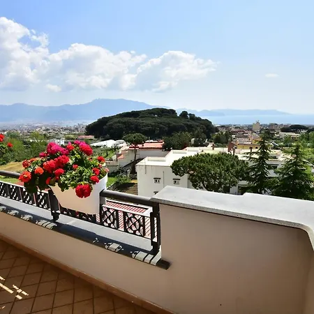 Palazzo Rosenthal Vesuview & מלון 4*