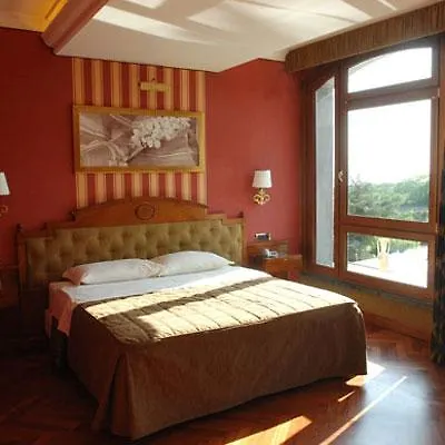 Palazzo Rosenthal Vesuview & 4*